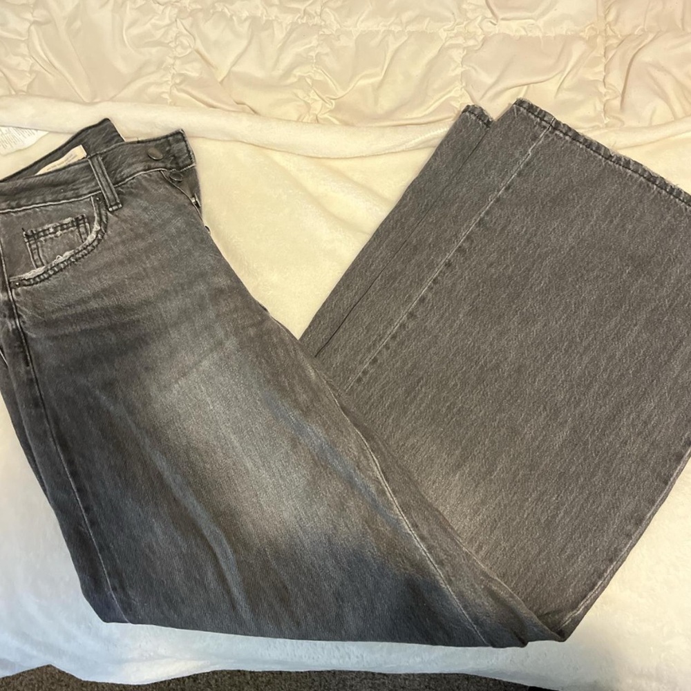Gray Universal Thread Wide Leg / Baggy Jeans